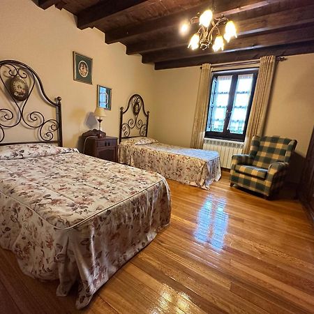 Apartamentos La Gloria Santillana del Mar Exterior photo