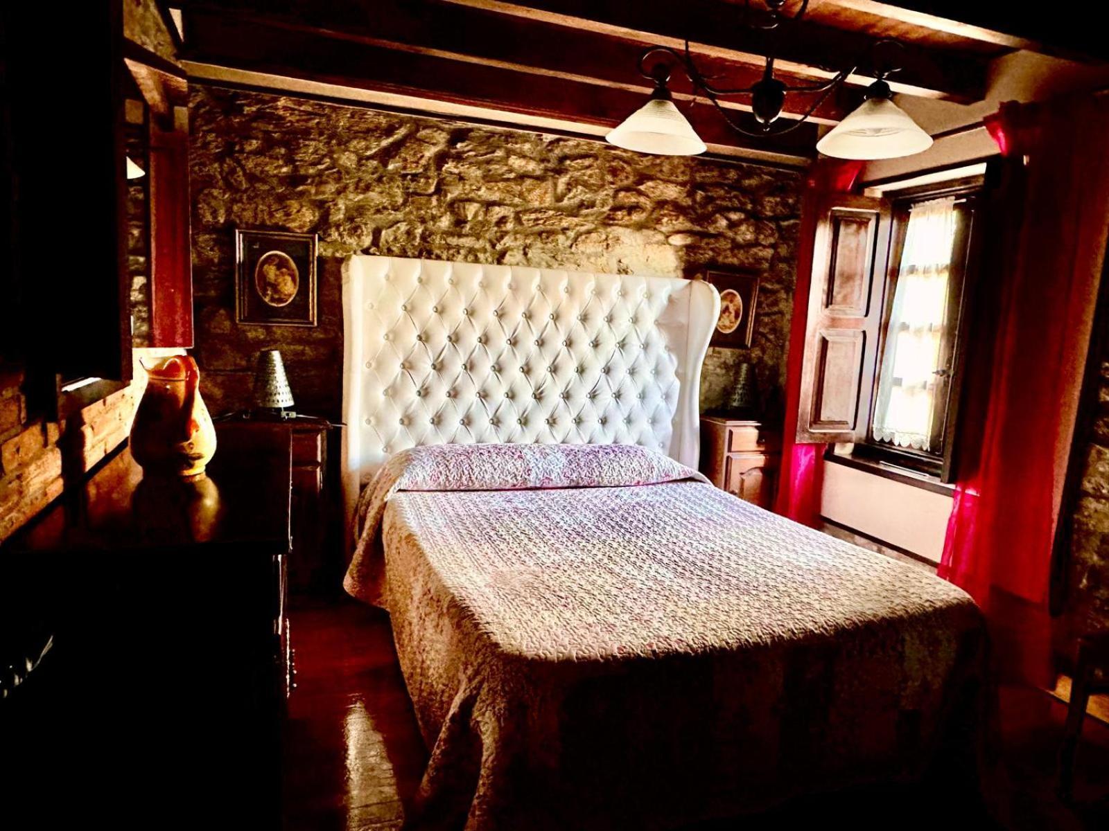 Apartamentos La Gloria Santillana del Mar Exterior photo