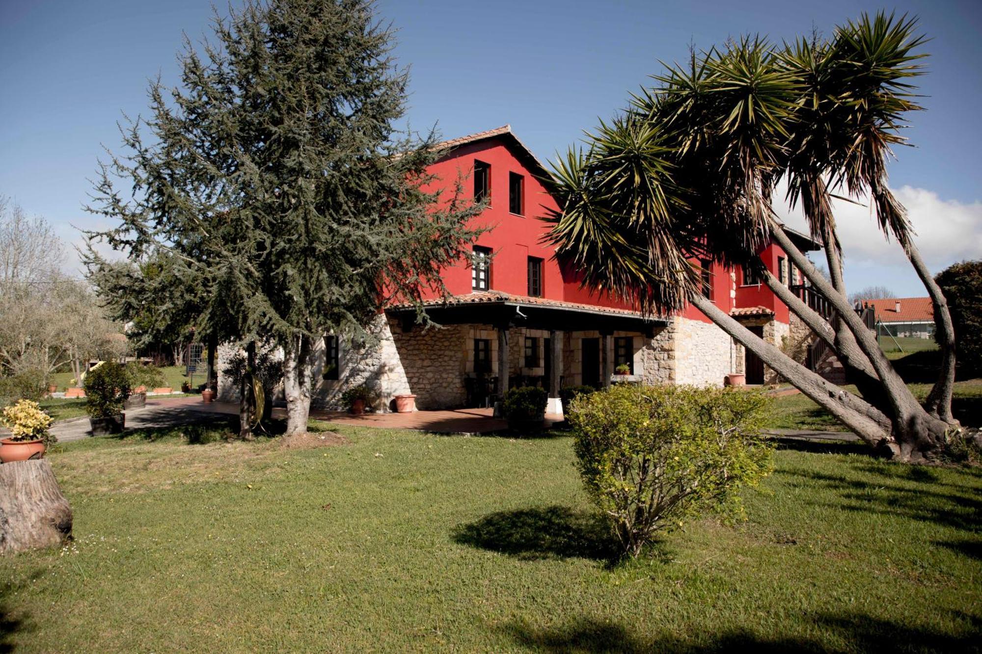 Apartamentos La Gloria Santillana del Mar Exterior photo
